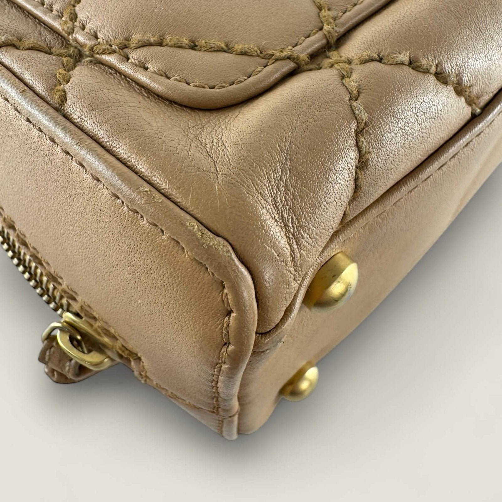corners Chanel wild stitch handbag beige