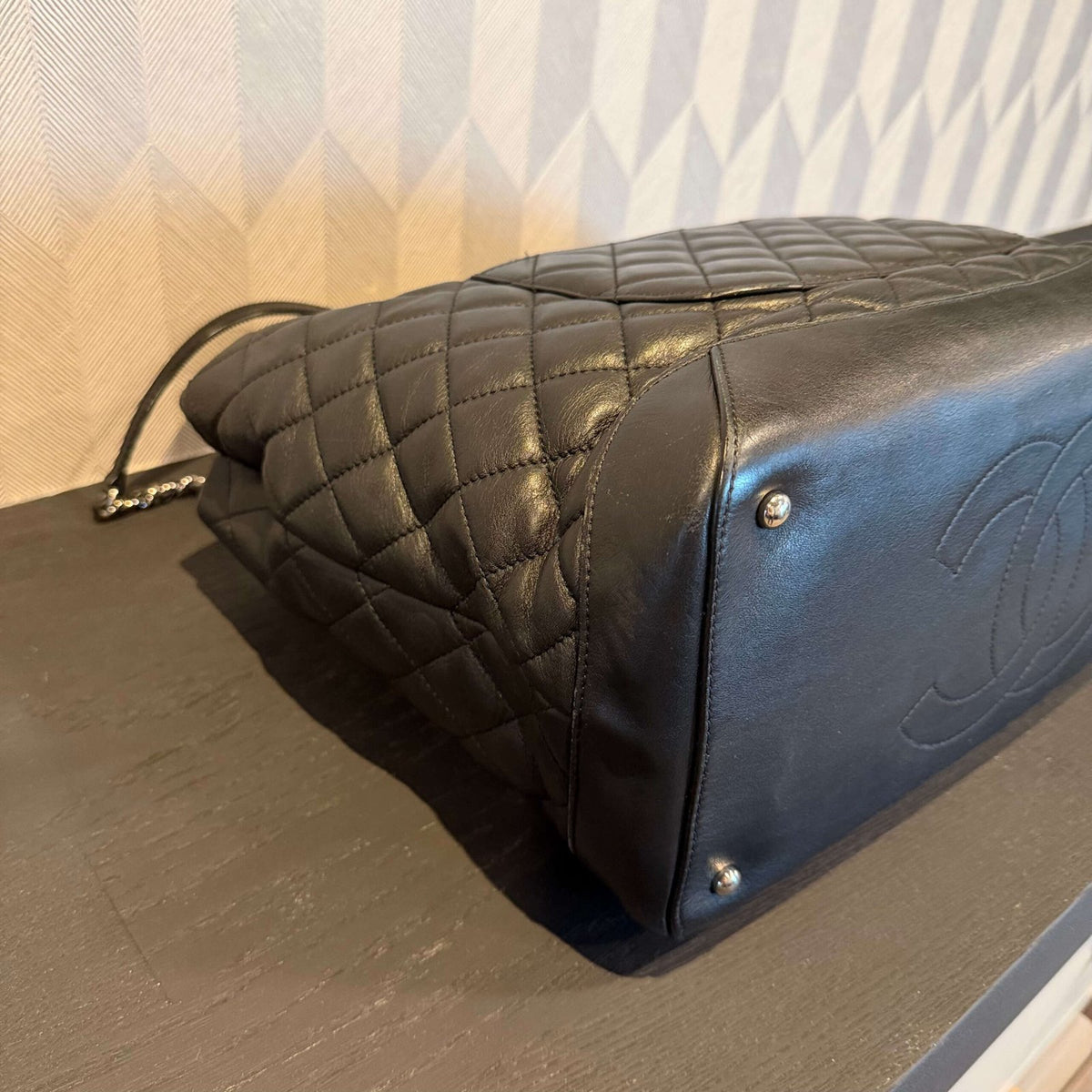 Hoekjes originele Chanel calfskin shopping tote zilveren harware