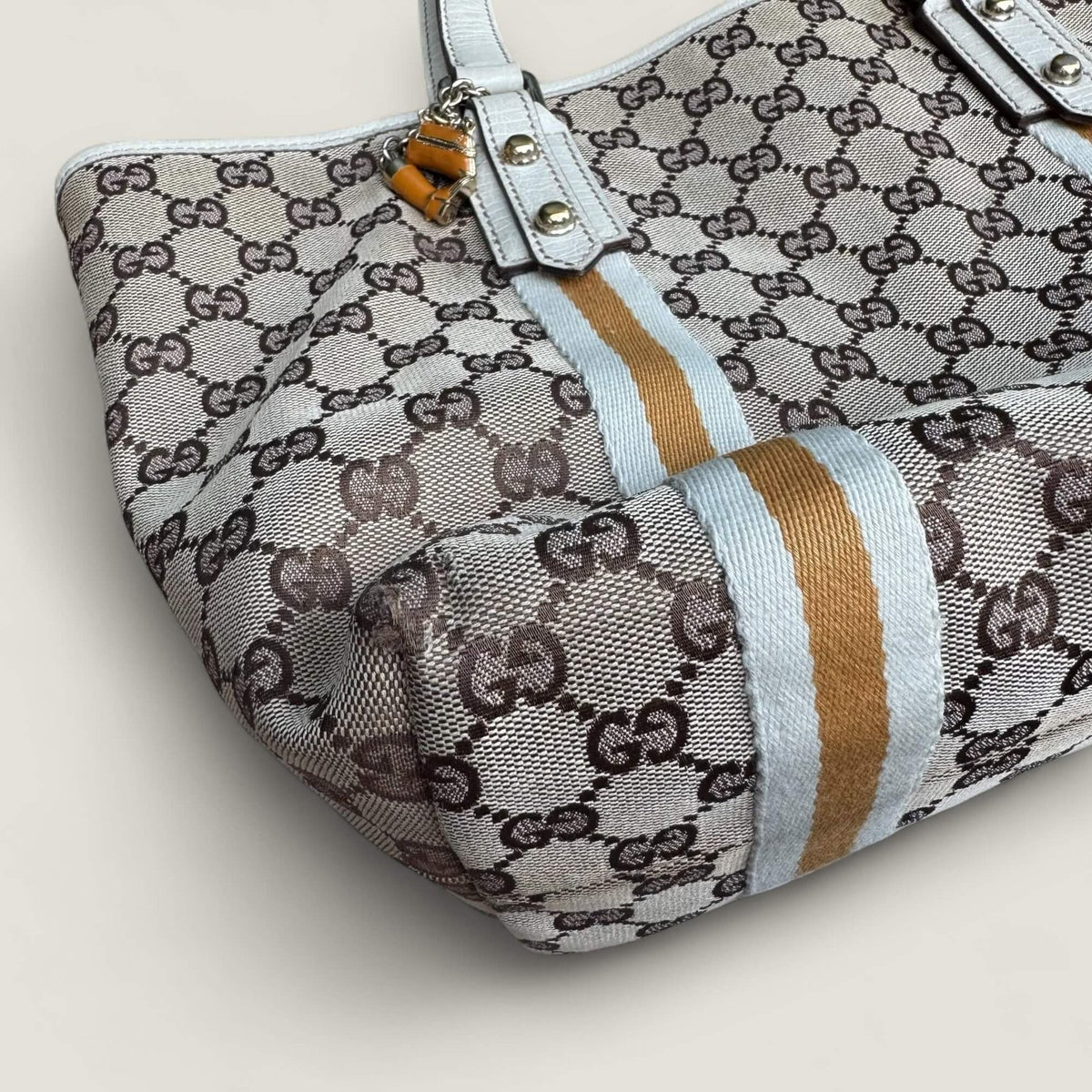 corners original vintage Gucci bag