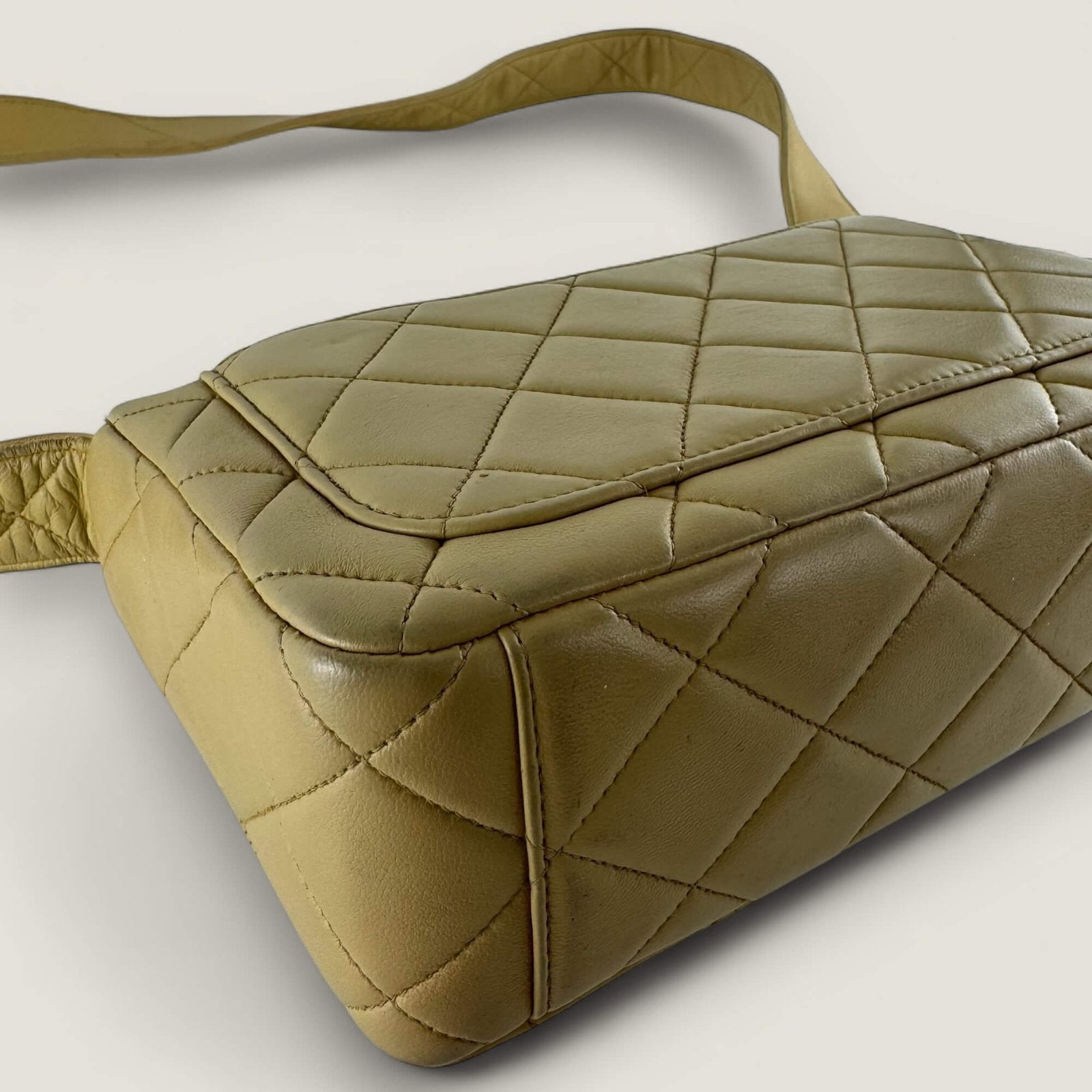 corners vintage Chanel bag