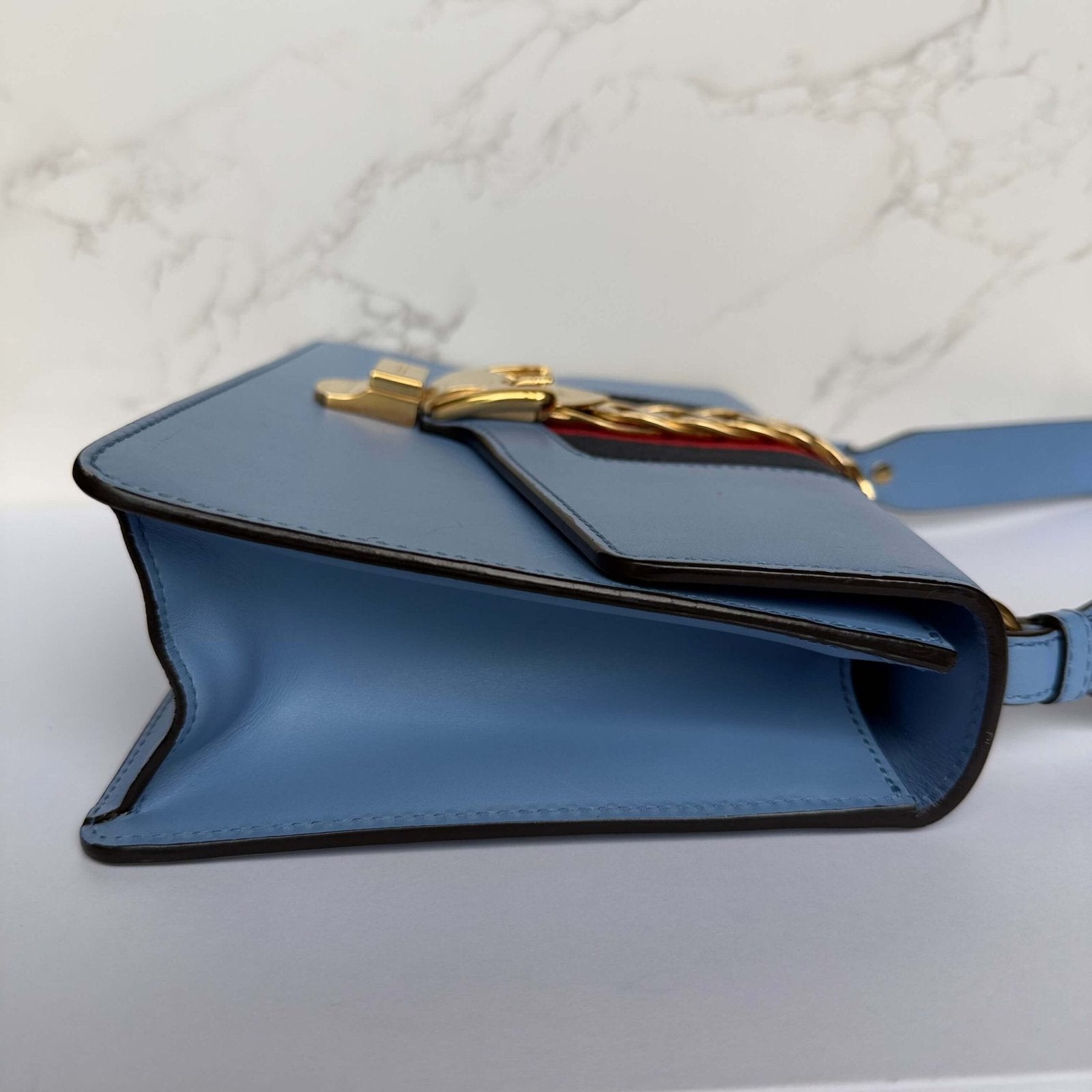 Side Gucci Sylvie small blue