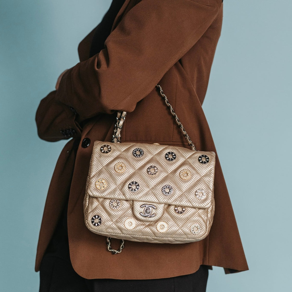 Pre-owned Chanel shoulder bag gold metallic medailles