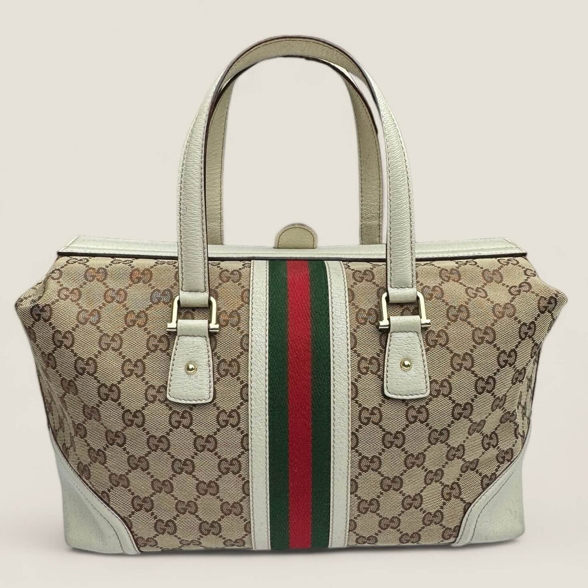 classic pre-loved Gucci Ophida Boston bag beige white monogram