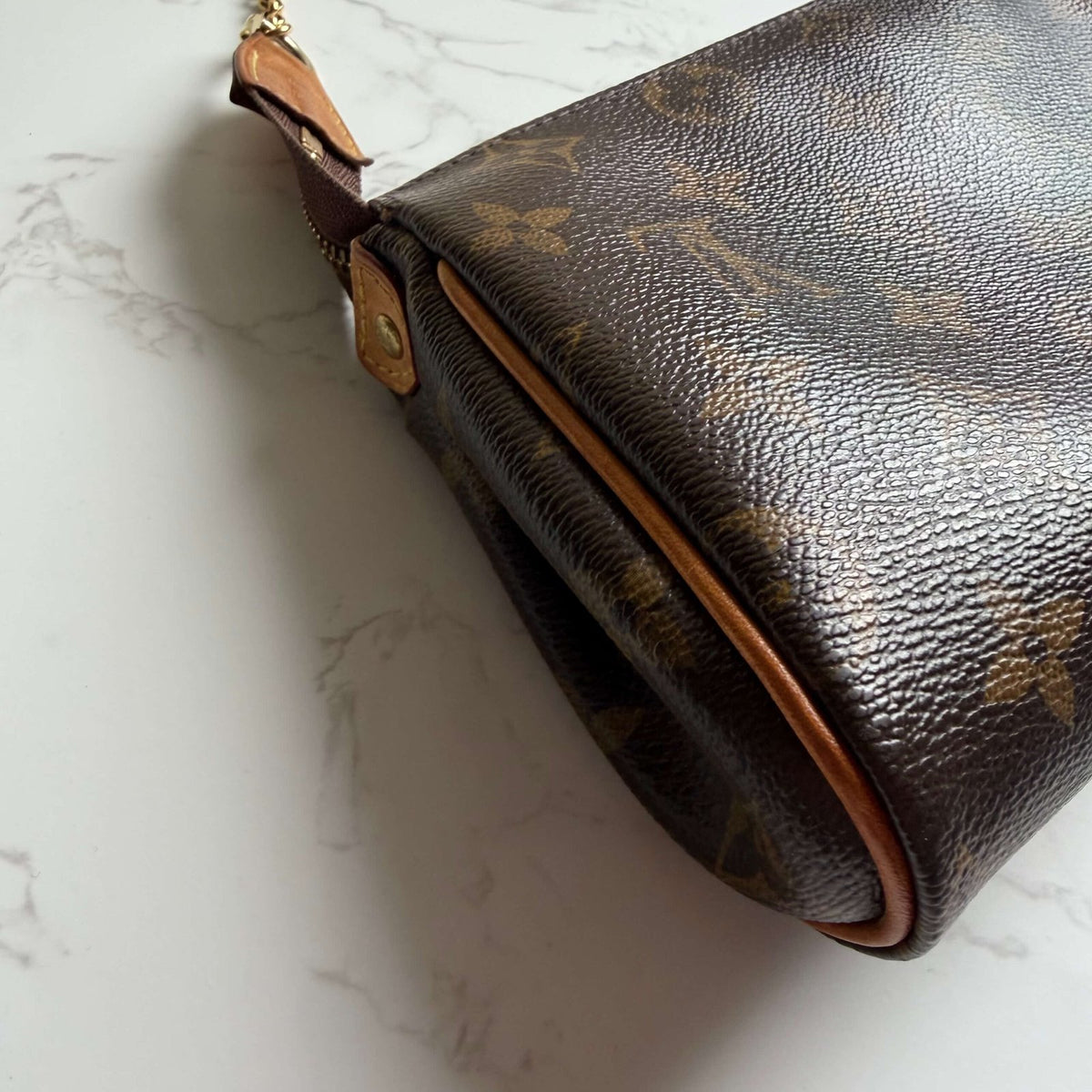 Louis Vuitton Eva monogram close up vachetta leather