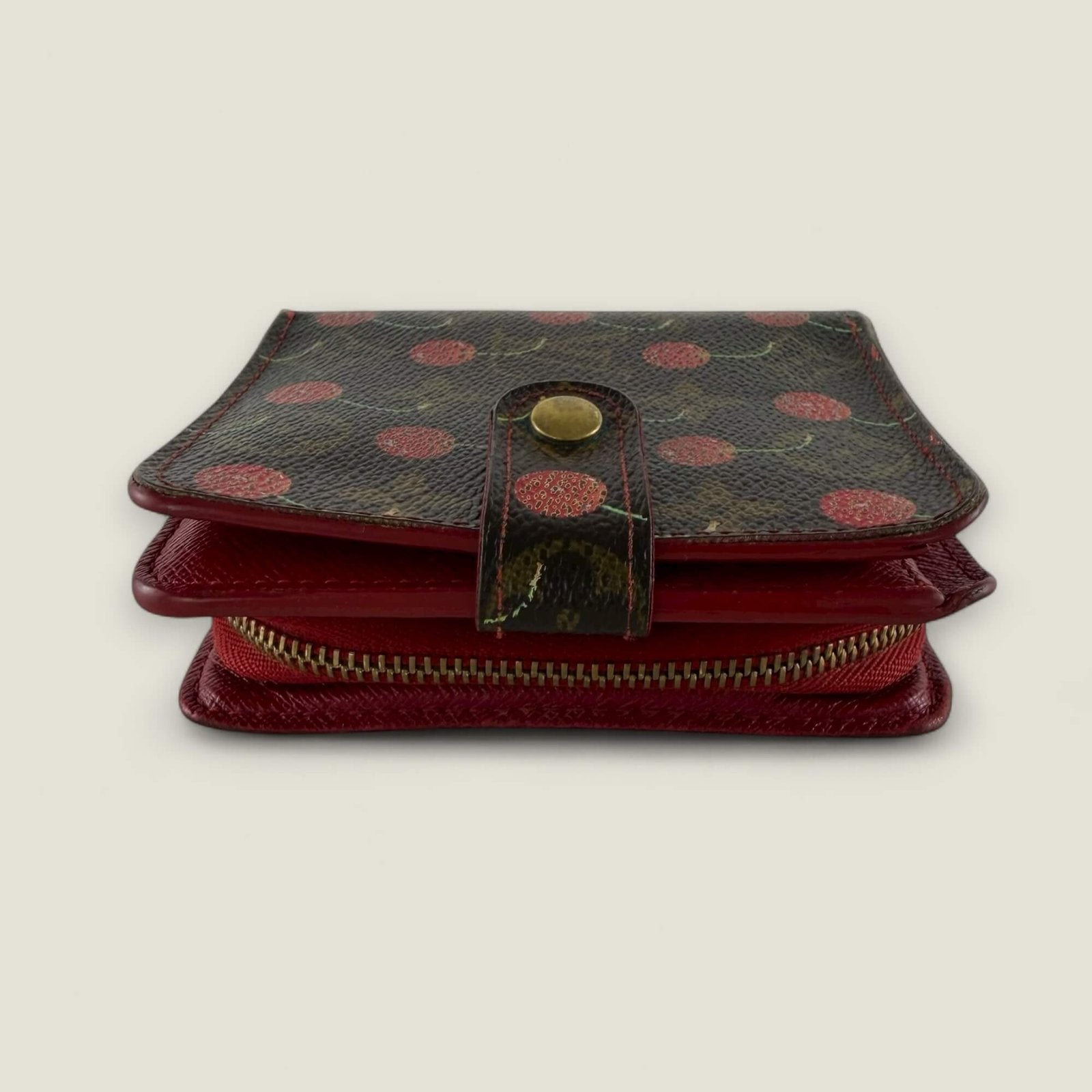 Louis Vuitton Takashi Murakami Cherry wallet 2005