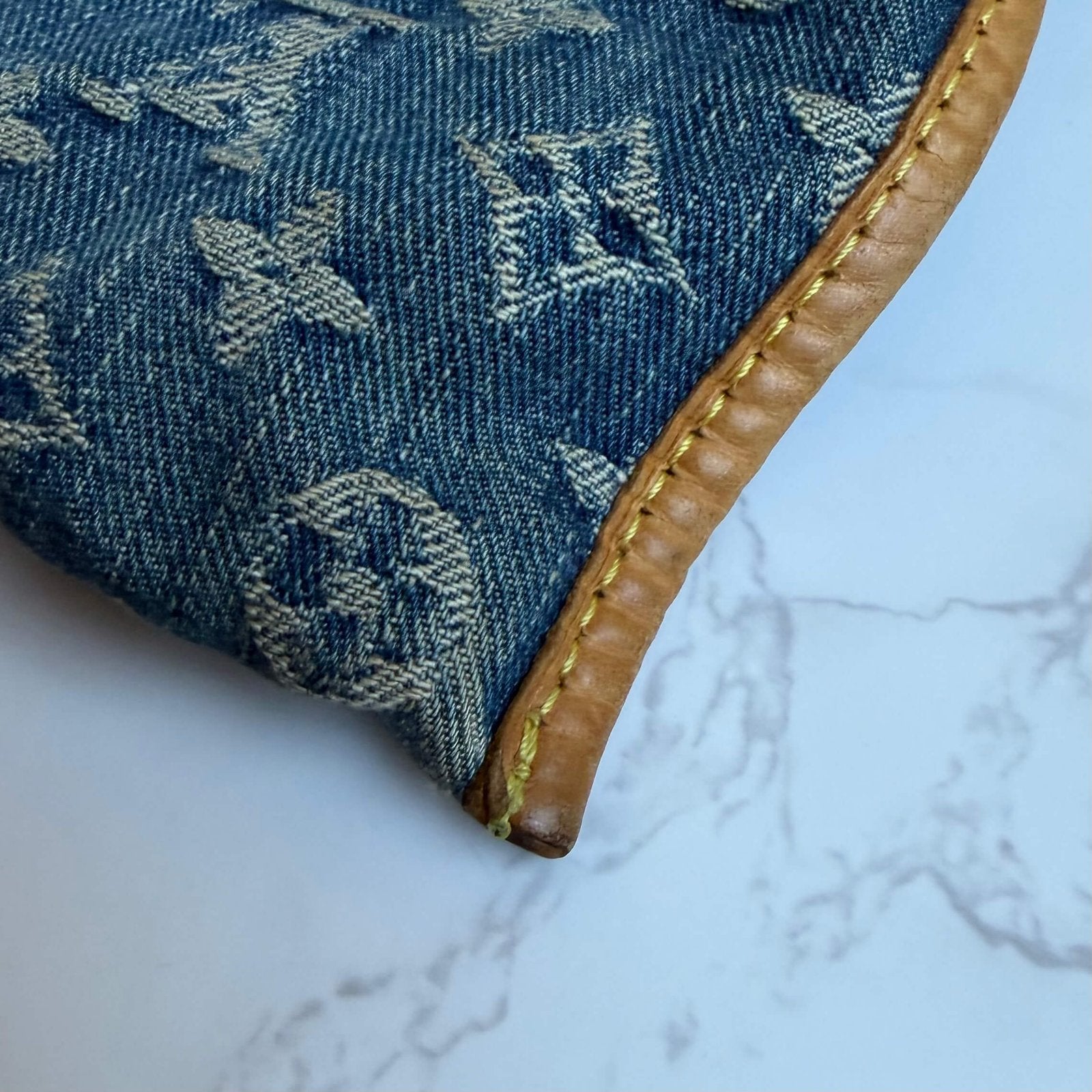 Louis Vuitton sac plat bottom