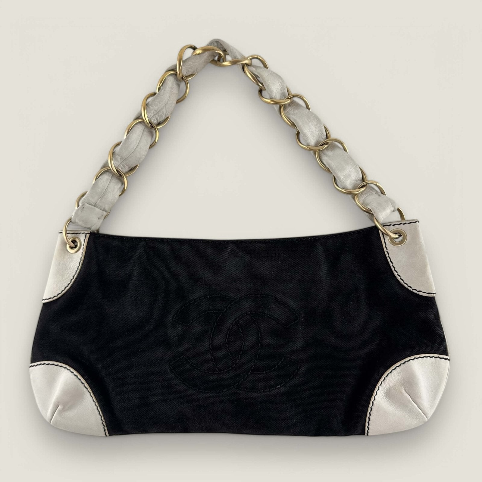 Original Chanel designer bag Entrupy