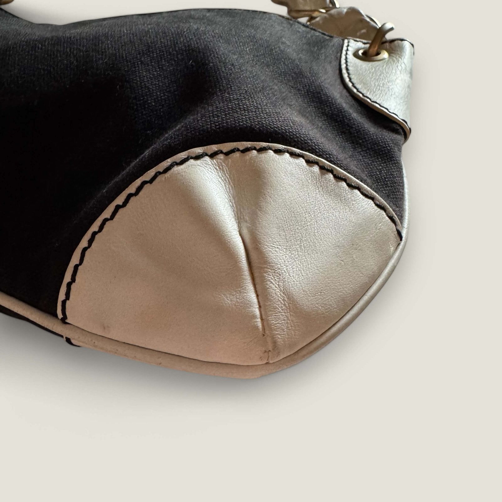 Original Chanel shoulder bag black white