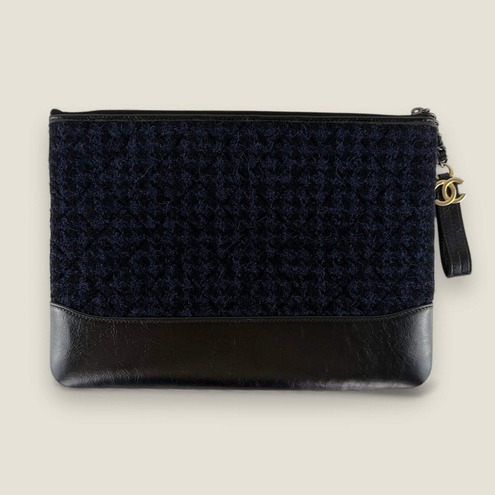 Preloved Chanel clutch tweed Back