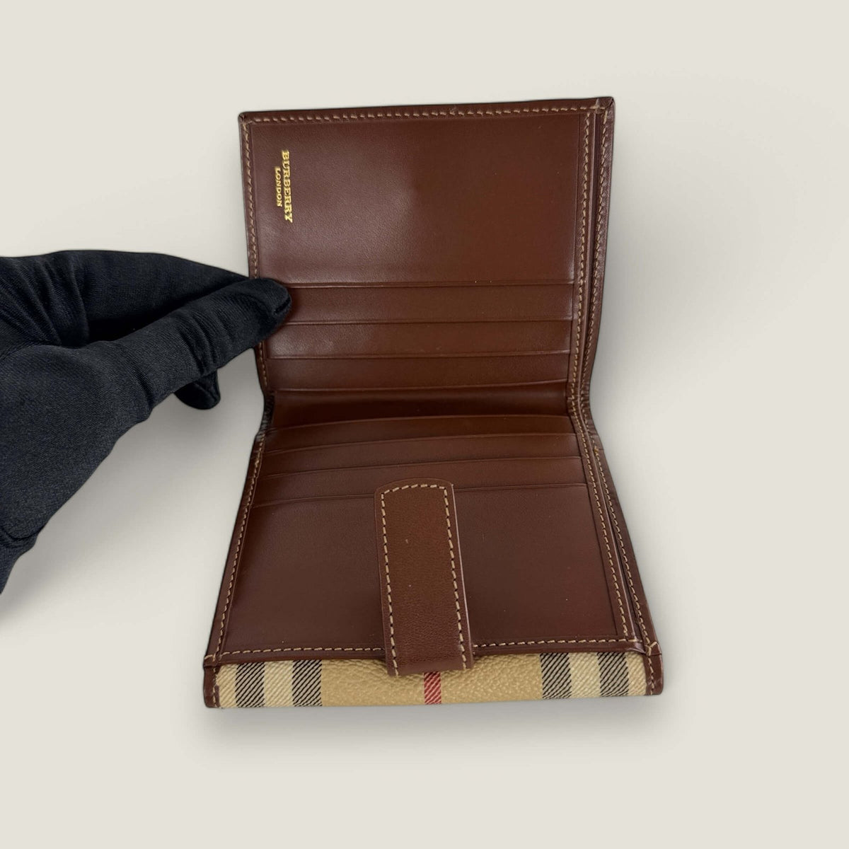 Pre-owned Burberry wallet