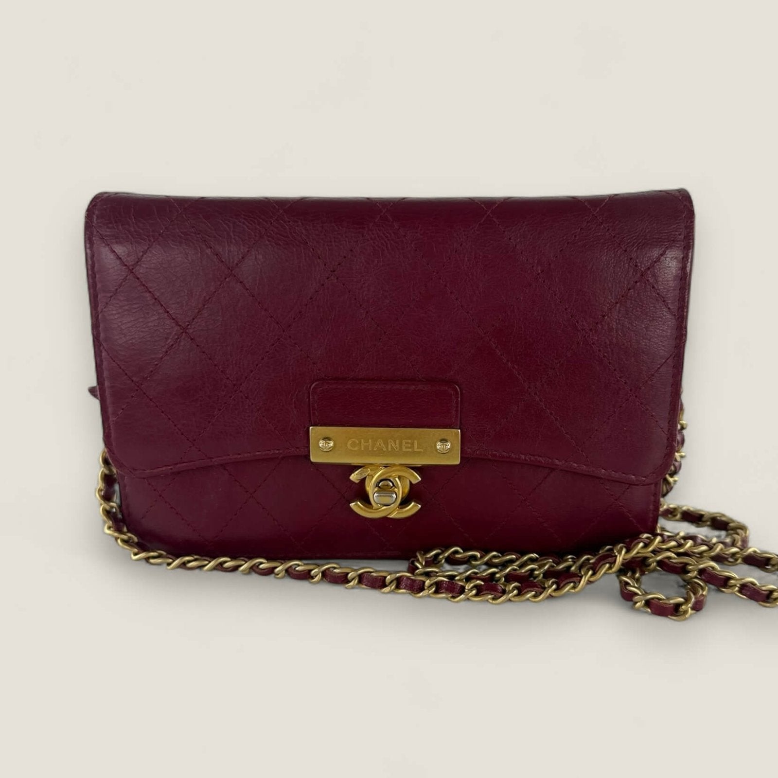 pre-owned Chanel wallet on chain