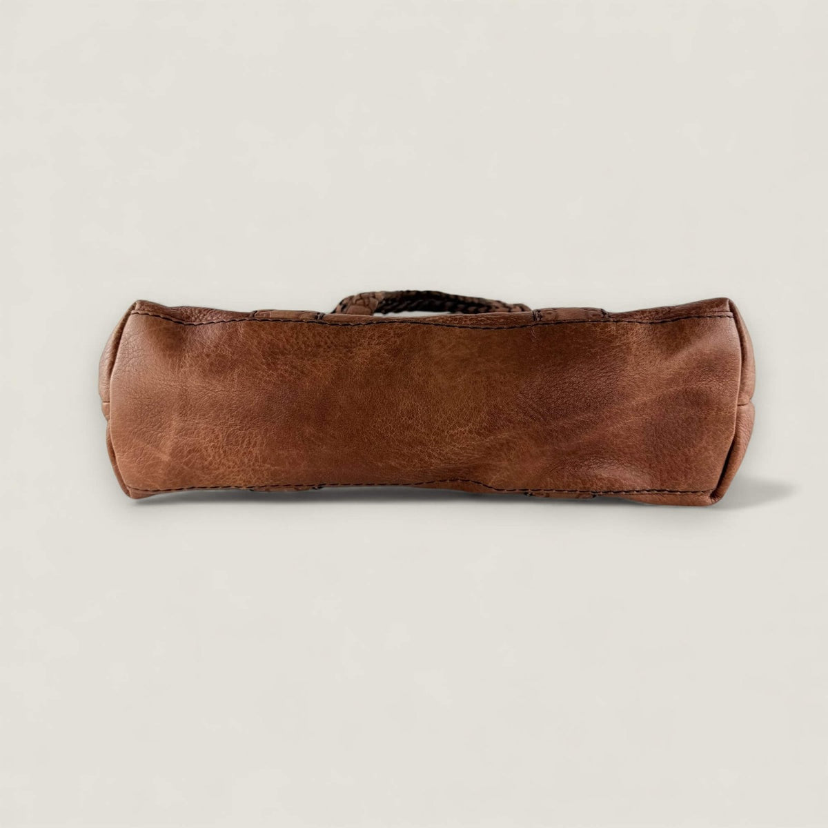 Tweedehands Gucci tas Libeccio onderkant