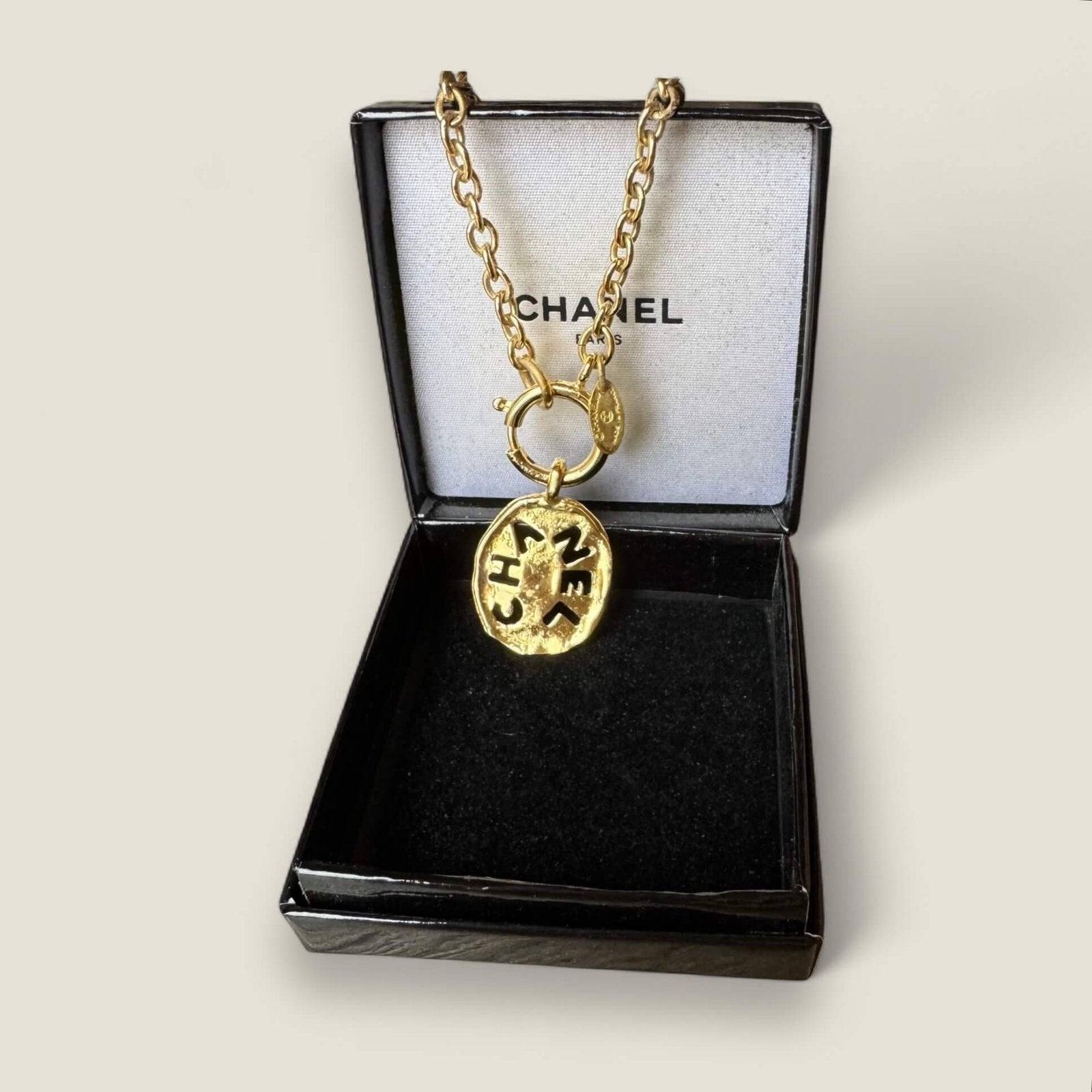 Vintage Chanel chain with original box