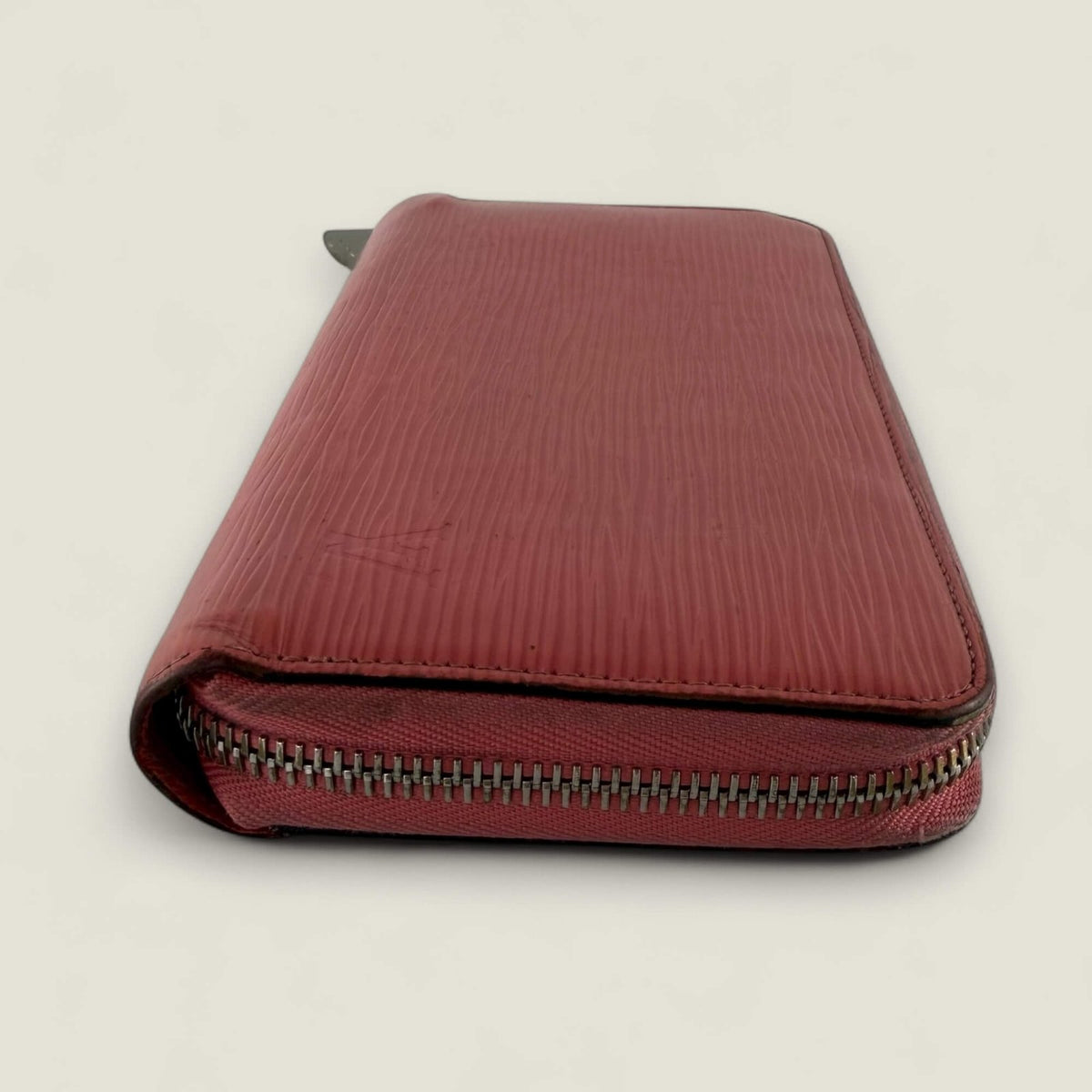 Vintage Louis Vuitton Epi wallet in pink, pre-owned, 2014, Spain