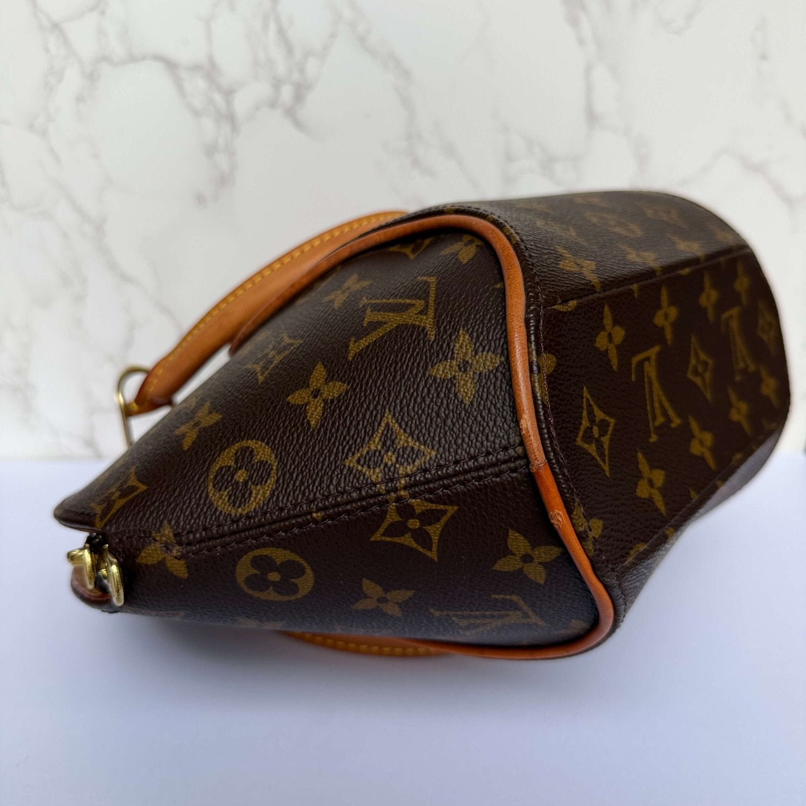 Vintage Louis Vuitton bag buy