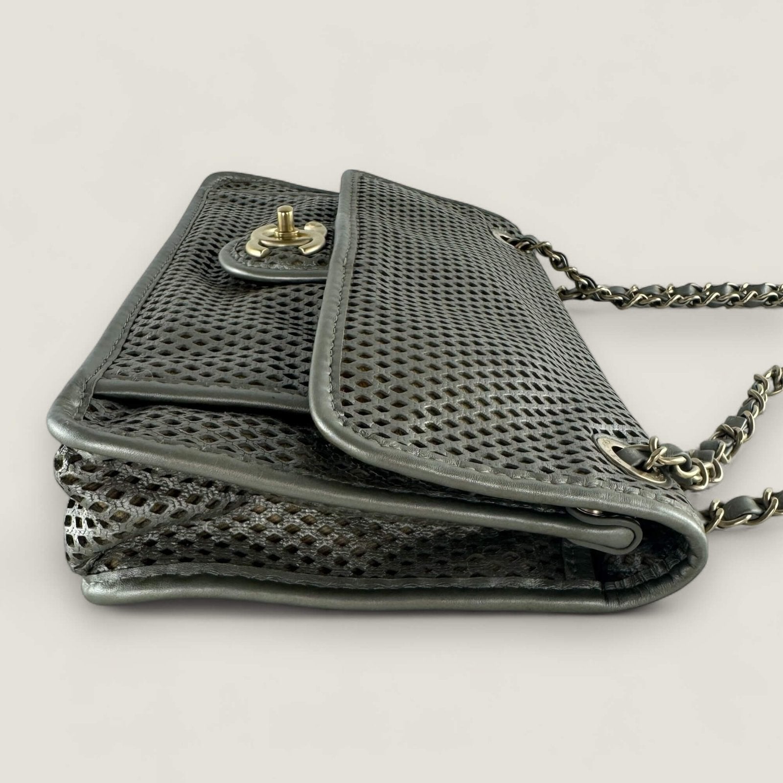 side Chanel up in the air bag
