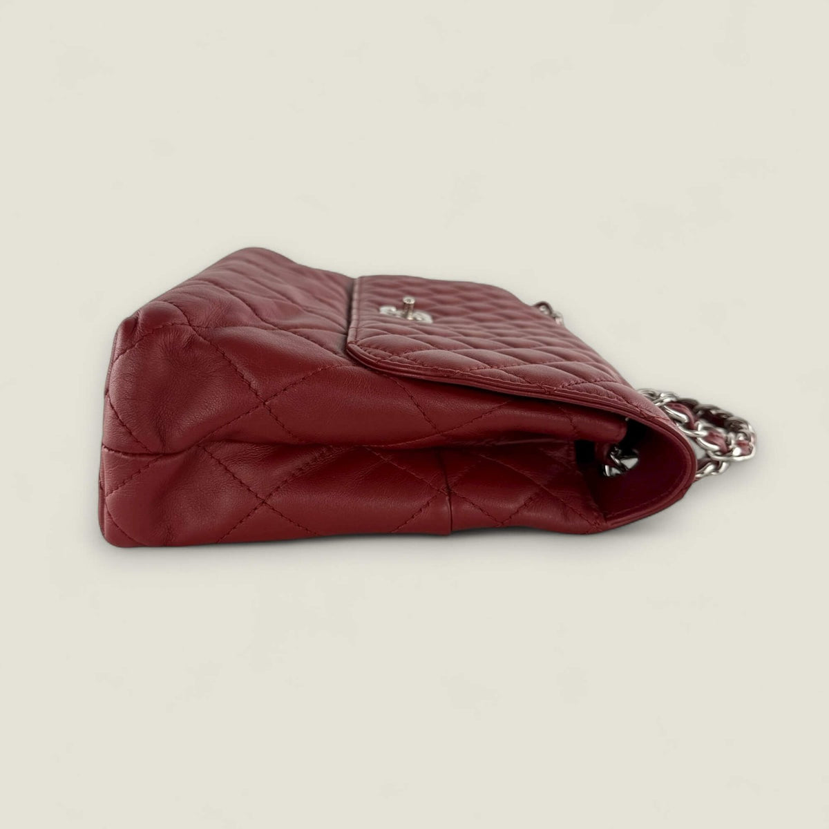 Side original Chanel shoulder bag red