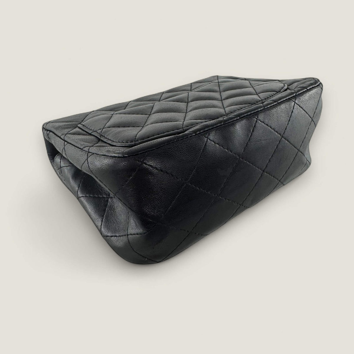 corners original Chanel mini square flap bag