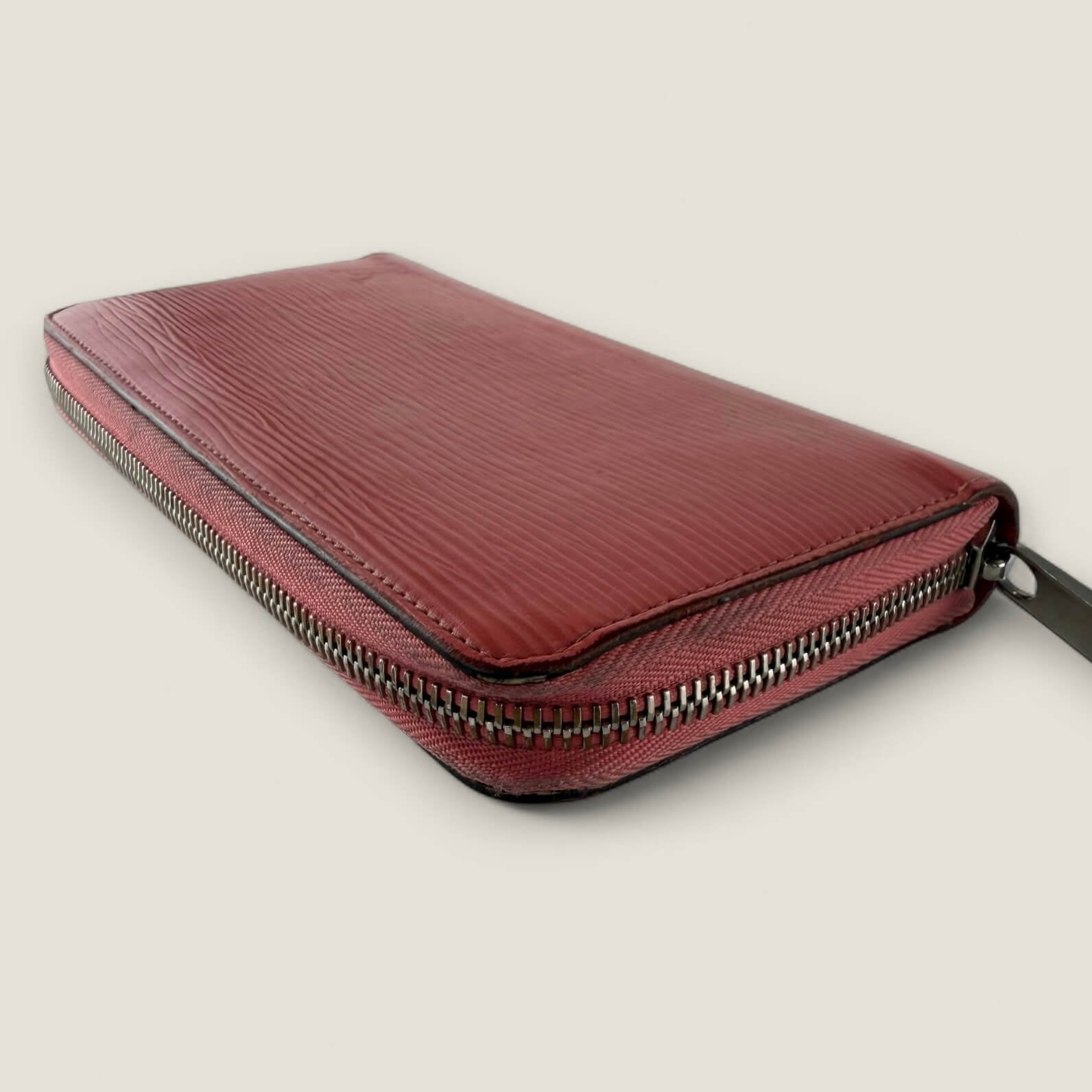 corners original Louis Vuitton wallet